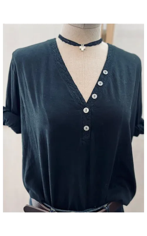 Camiseta Básica Botones Ribete Negro