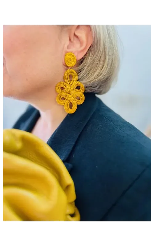 Pendientes Pasamanería