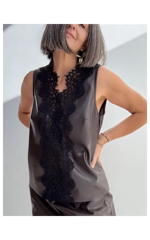 Top Efecto Piel Con Blonda