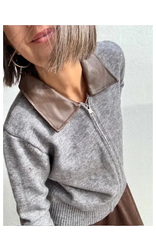Chaqueta Gris Cuello Efecto piel