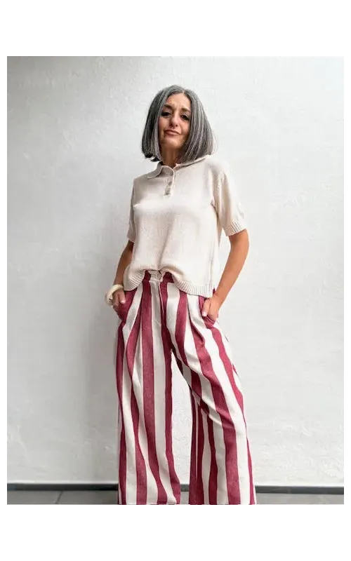 Pantalón de Rayas Verticales Rojas