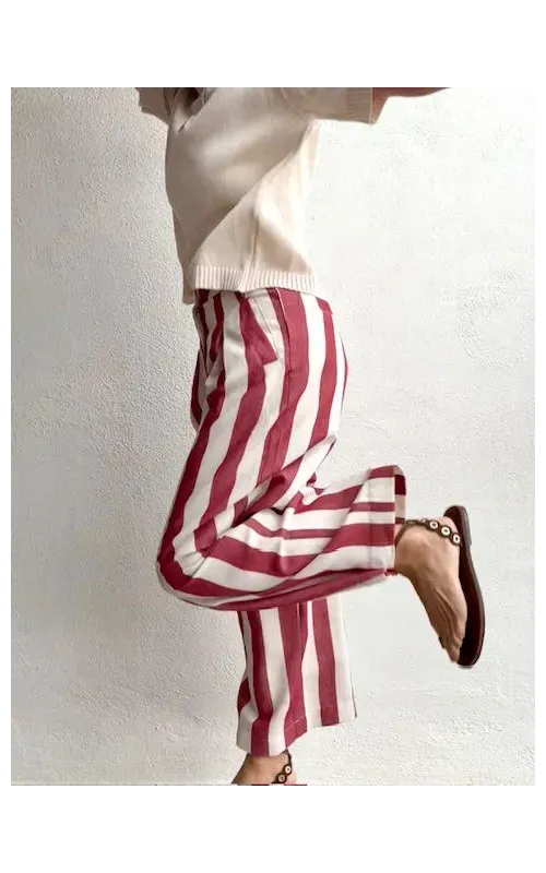 Pantalón de Rayas Verticales Rojas