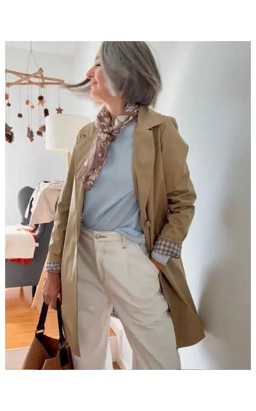 Gabardina Camel con Forro de Cuadros