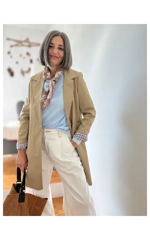 Gabardina Camel con Forro de Cuadros