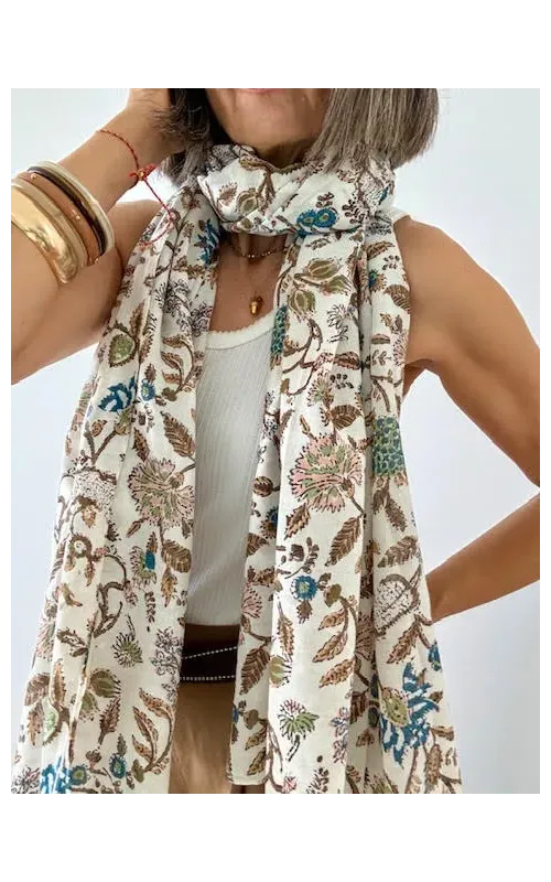 Fular Flores Marrones