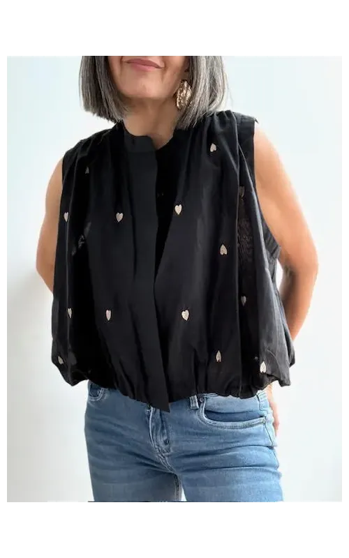Top Volumen Corazones Tencel Negro