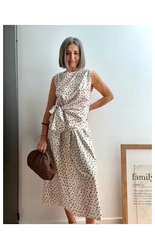 Falda Midi de Lunares con Cinturón