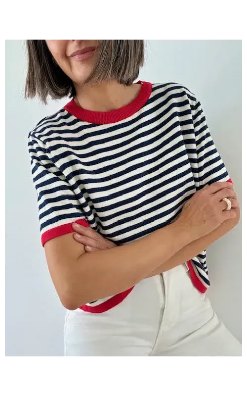 Jersey Rayas Marino y Blanco con Detalle Rojo