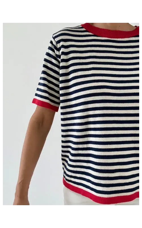 Jersey Rayas Marino y Blanco con Detalle Rojo