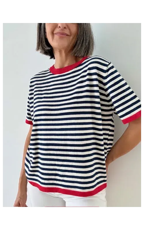 Jersey Rayas Marino y Blanco con Detalle Rojo