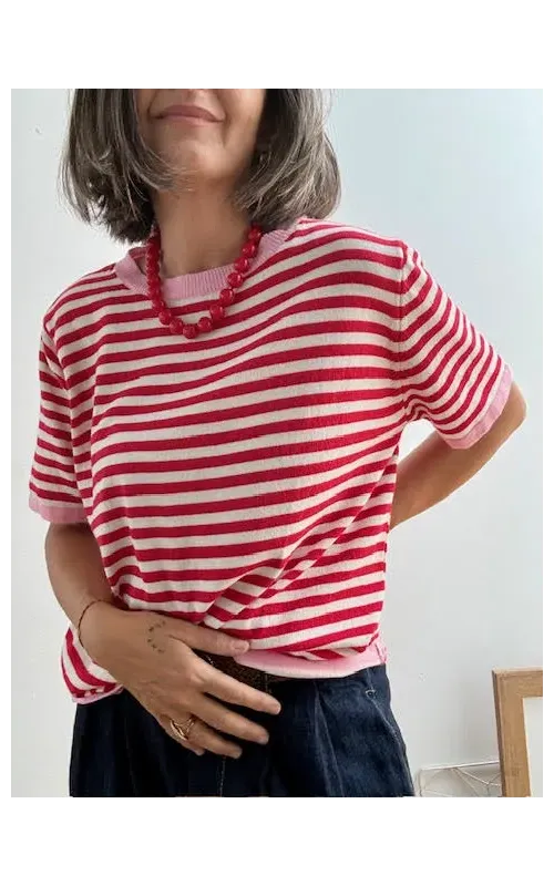 Jersey Rayas Rojo y Crudo con Detalle Rosa