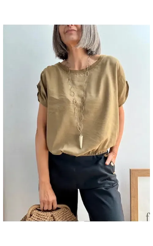 Top Verde con Bajo Elástico Victoria