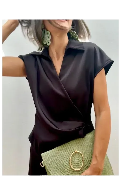 Blusa Satinada  Cruzada Negro