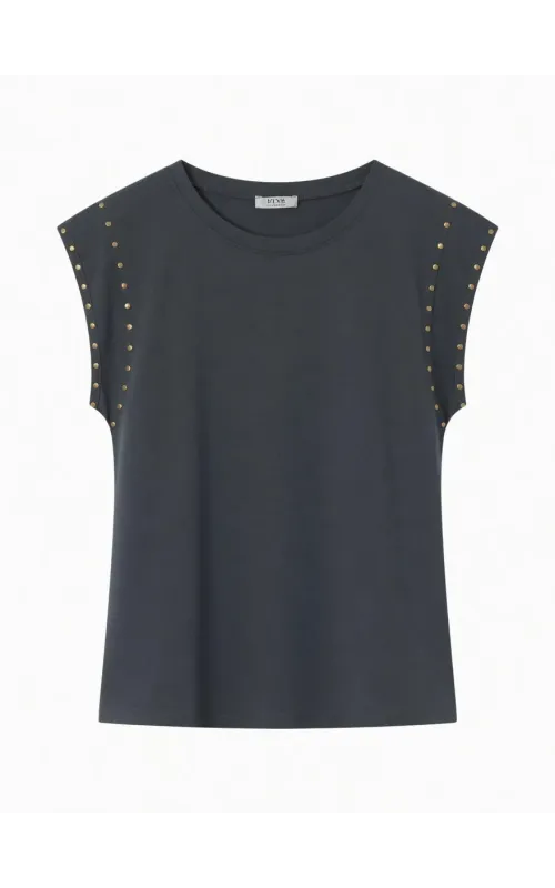 Camiseta Tachas Negras