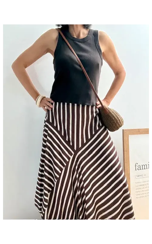 Falda Rayas Bajo Asimétrico B/M