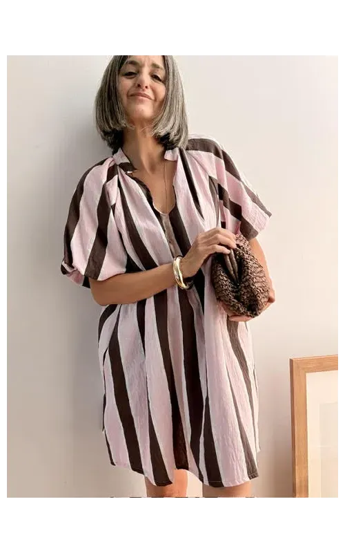 Vestido Corto Rayado Rosa y Marrón