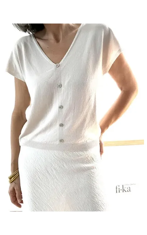 Jersey Corto en Punto Fino de Verano Con Botones Beige