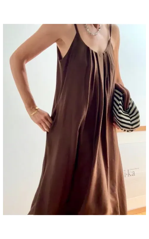 Vestido Trabillas Traseras Marrón
