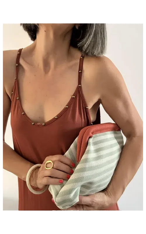 Vestido Tachas Caldera